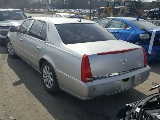 1G6KD57Y78U130533 - 2008 CADILLAC DTS SILVER photo 3