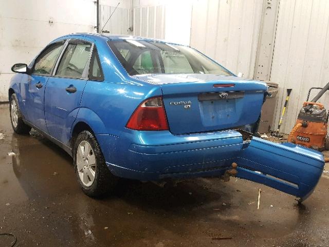 1FAHP34N87W213135 - 2007 FORD FOCUS ZX4 BLUE photo 3