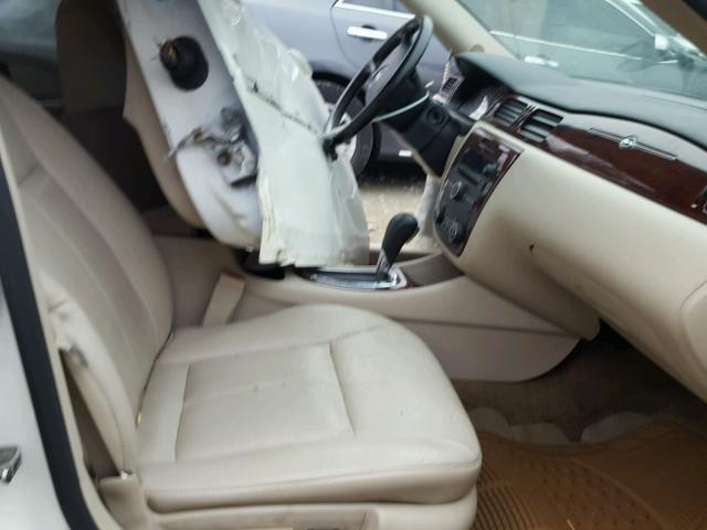 2G1WD58C779182301 - 2007 CHEVROLET IMPALA SUP WHITE photo 5