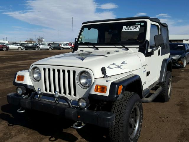 1J4FY19S0WP710670 - 1998 JEEP WRANGLER / WHITE photo 2