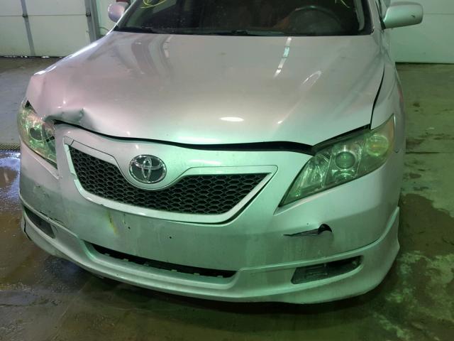 4T1BK46K19U592528 - 2009 TOYOTA CAMRY SE SILVER photo 9