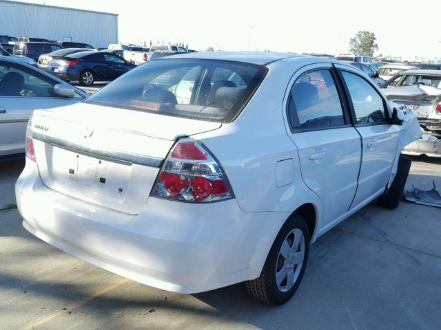 KL1TD5DE4AB090593 - 2010 CHEVROLET AVEO LS WHITE photo 4