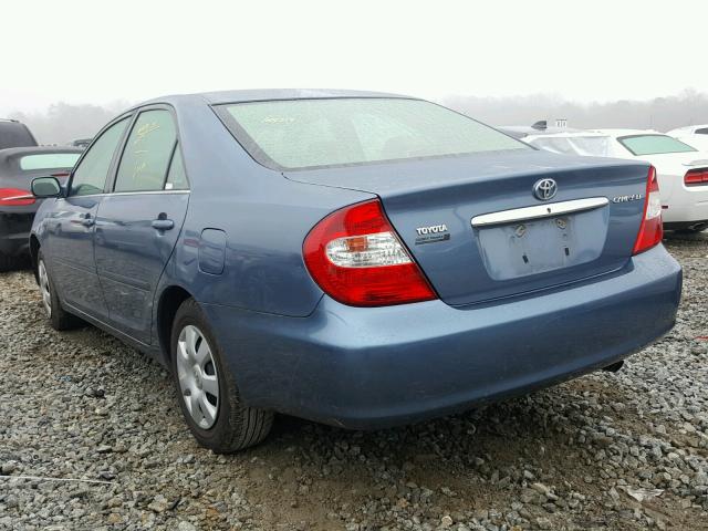 JTDBE30K820097786 - 2002 TOYOTA CAMRY LE BLUE photo 3