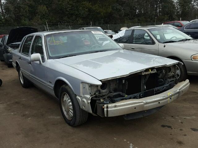 1LNLM82W9TY695467 - 1996 LINCOLN TOWN CAR S SILVER photo 1