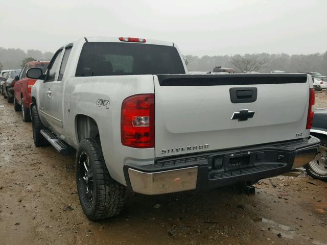 1GCSKTE32AZ283800 - 2010 CHEVROLET SILVERADO SILVER photo 3