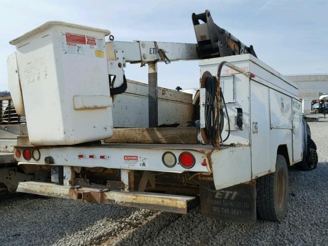 1FDAF57P36EB61582 - 2006 FORD F550 SUPER WHITE photo 4