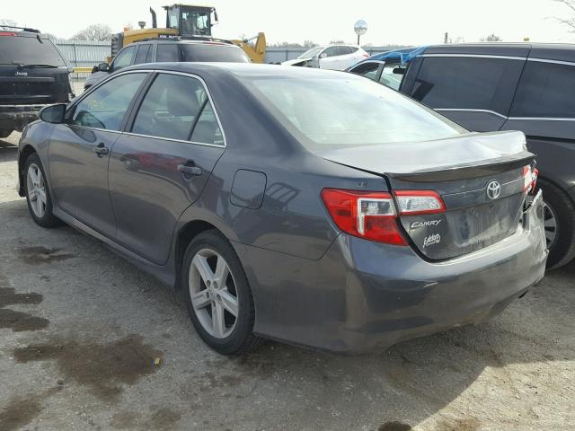 4T1BF1FK4CU571585 - 2012 TOYOTA CAMRY BASE GRAY photo 3