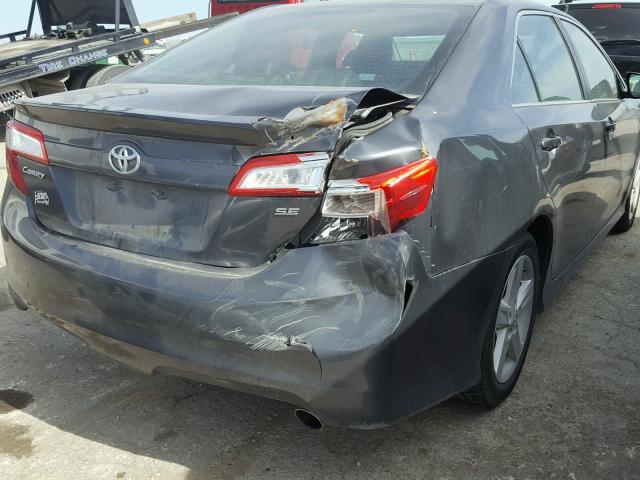 4T1BF1FK4CU571585 - 2012 TOYOTA CAMRY BASE GRAY photo 9