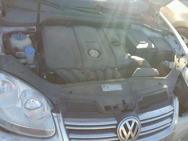 3VWJZ7AJ4AM040832 - 2010 VOLKSWAGEN JETTA S 银色 照片 7