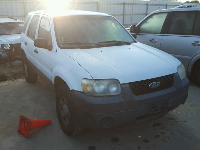 1FMYU02Z75KA48296 - 2005 FORD ESCAPE XLS WHITE photo 1