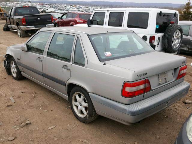 YV1LS5549V1379818 - 1997 VOLVO 850 GRAY photo 3