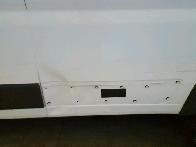 3C6TRVDG1HE540281 - 2017 RAM PROMASTER WHITE photo 9