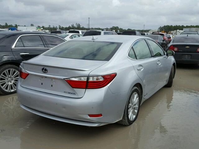 JTHBW1GG1E2056457 - 2014 LEXUS ES 300H SILVER photo 4