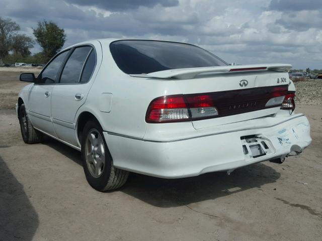 JNKCA21A2XT766218 - 1999 INFINITI I30 WHITE photo 3