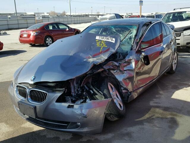 WBANV93568CZ65956 - 2008 BMW 535 XI GRAY photo 2