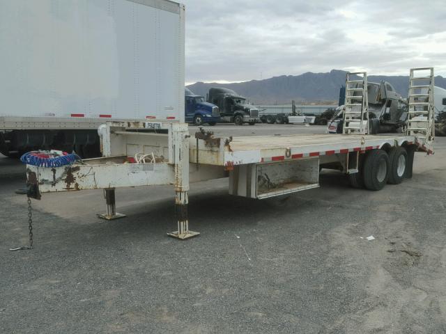 JB401BB242579 - 2001 TRAIL KING TRAILER WHITE photo 3