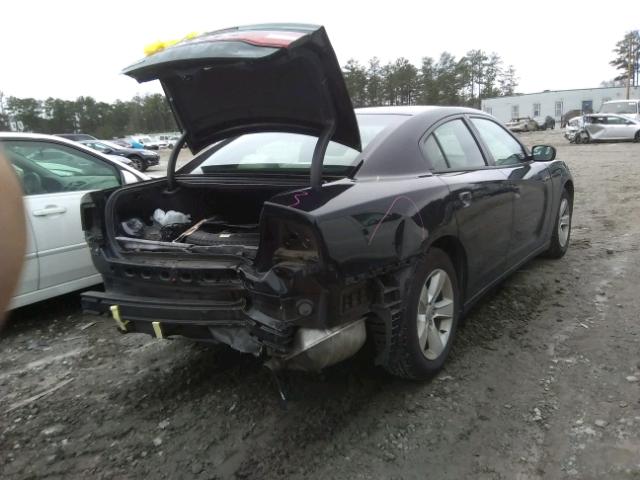 2C3CDXBG3DH526939 - 2013 DODGE CHARGER SE BLACK photo 4