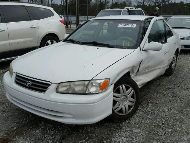 4T1BG22K7YU927365 - 2000 TOYOTA CAMRY CE WHITE photo 2