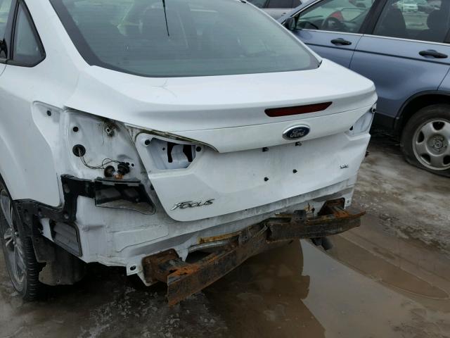 1FAHP3F20CL156587 - 2012 FORD FOCUS SE WHITE photo 9