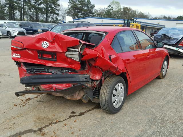 3VW2K7AJ6FM403793 - 2015 VOLKSWAGEN JETTA BASE RED photo 4