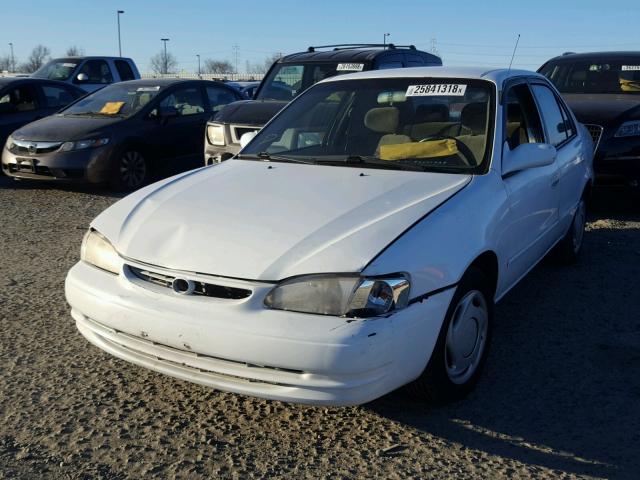 1NXBR18E6WZ107944 - 1998 TOYOTA COROLLA VE WHITE photo 2