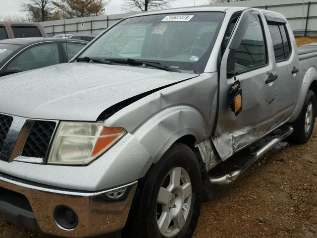 1N6AD07UX6C411072 - 2006 NISSAN FRONTIER C SILVER photo 9