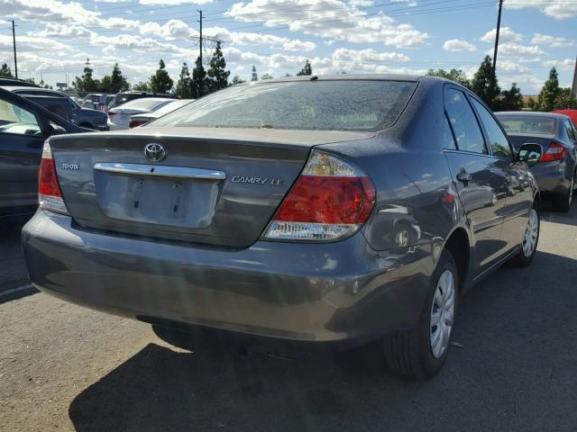 4T1BE30K95U557675 - 2005 TOYOTA CAMRY LE CHARCOAL photo 4