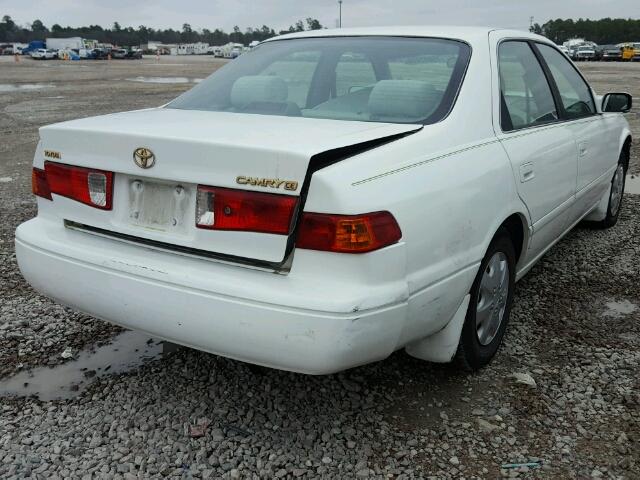 4T1BG22K0YU932729 - 2000 TOYOTA CAMRY CE WHITE photo 4