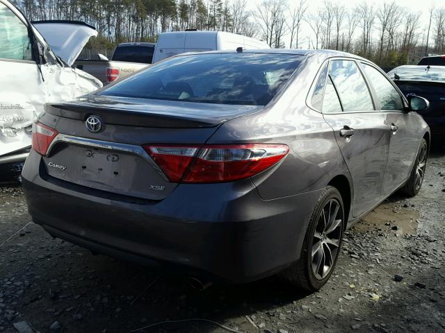 4T1BF1FK5FU478580 - 2015 TOYOTA CAMRY LE GRAY photo 4