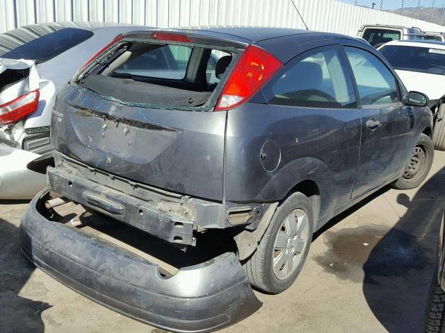 1FAHP31N87W315085 - 2007 FORD FOCUS ZX3 GRAY photo 4