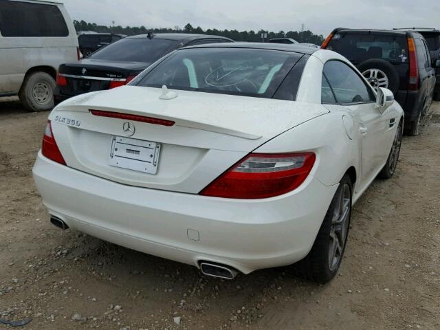 WDDPK5HA0CF013602 - 2012 MERCEDES-BENZ SLK 350 WHITE photo 4