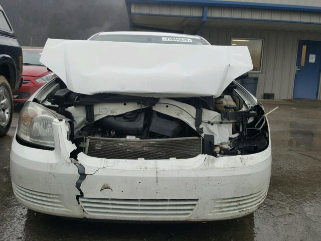 1G1AK58F287281329 - 2008 CHEVROLET COBALT LS WHITE photo 9