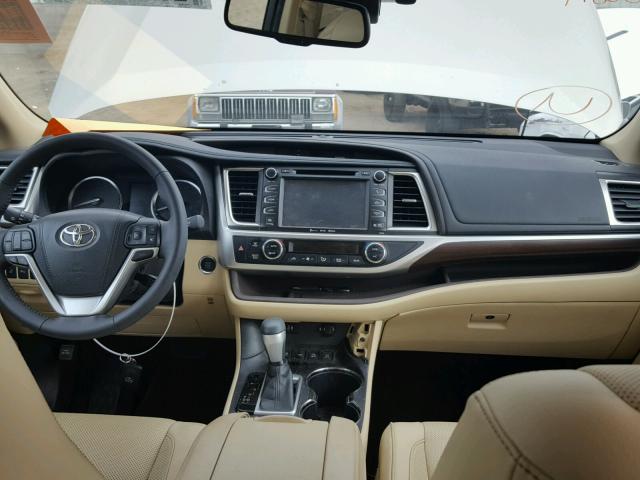 5TDDKRFH7GS262215 - 2016 TOYOTA HIGHLANDER TAN photo 9