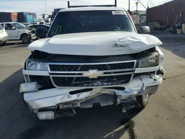 2GCEC19V961281889 - 2006 CHEVROLET SILVERADO WHITE photo 9