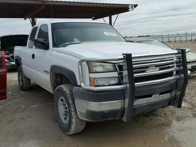 1GCHC29U86E265286 - 2006 CHEVROLET SILVERADO WHITE photo 1