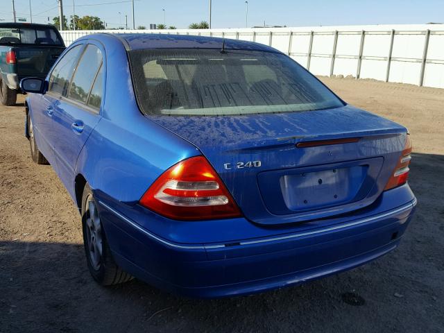 WDBRF61J82E003636 - 2002 MERCEDES-BENZ C 240 BLUE photo 3