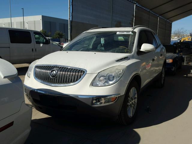 5GALRBED9AJ164760 - 2010 BUICK ENCLAVE CX WHITE photo 2