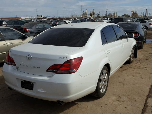 4T1BK36B49U351315 - 2009 TOYOTA AVALON XL WHITE photo 4