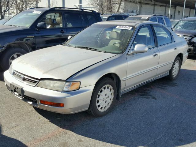 1HGCD5654VA080388 - 1997 HONDA ACCORD EX SILVER photo 2