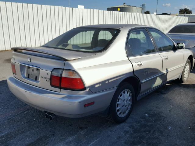 1HGCD5654VA080388 - 1997 HONDA ACCORD EX SILVER photo 4