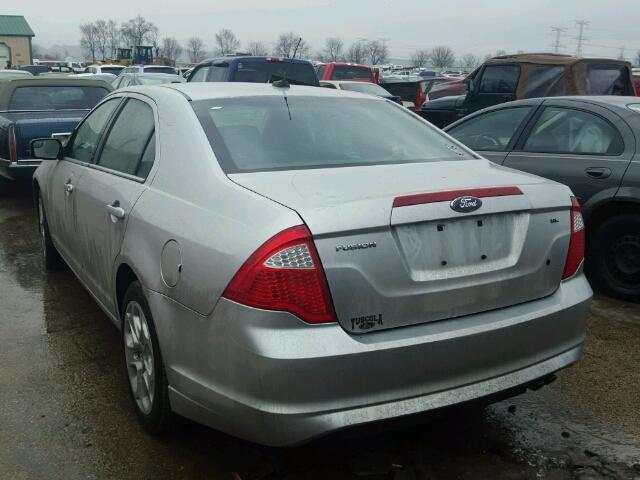 3FAHP0HA0BR105805 - 2011 FORD FUSION SE SILVER photo 3