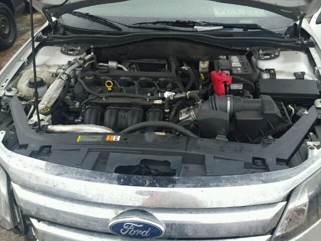 3FAHP0HA0BR105805 - 2011 FORD FUSION SE SILVER photo 7