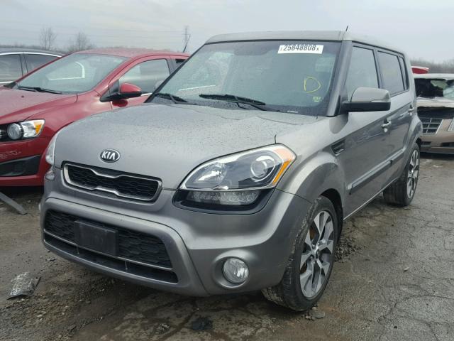 KNDJT2A6XD7597617 - 2013 KIA SOUL + GRAY photo 2