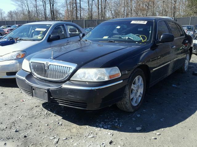 1LNHM84W47Y609068 - 2007 LINCOLN TOWN CAR E BLACK photo 2