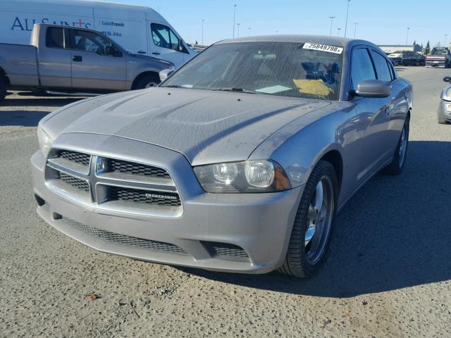 2B3CL3CG7BH526012 - 2011 DODGE CHARGER SILVER photo 2
