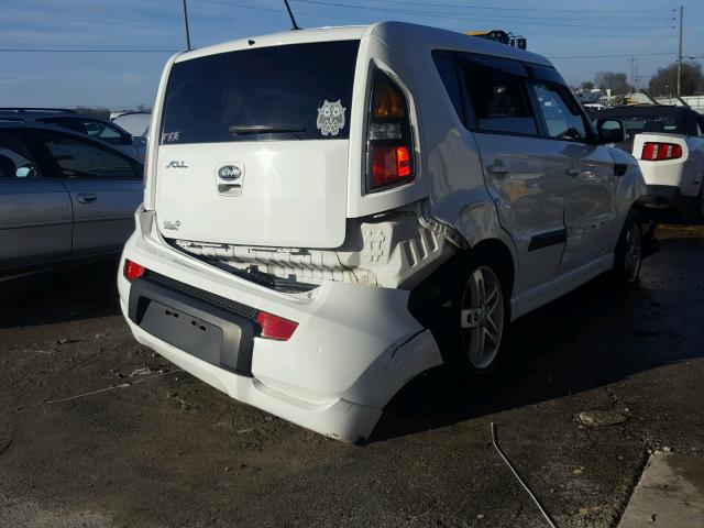 KNDJT2A20B7339777 - 2011 KIA SOUL + WHITE photo 4