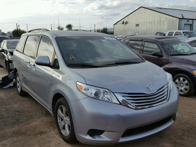 5TDKK3DC7FS638356 - 2015 TOYOTA SIENNA LE SILVER photo 1