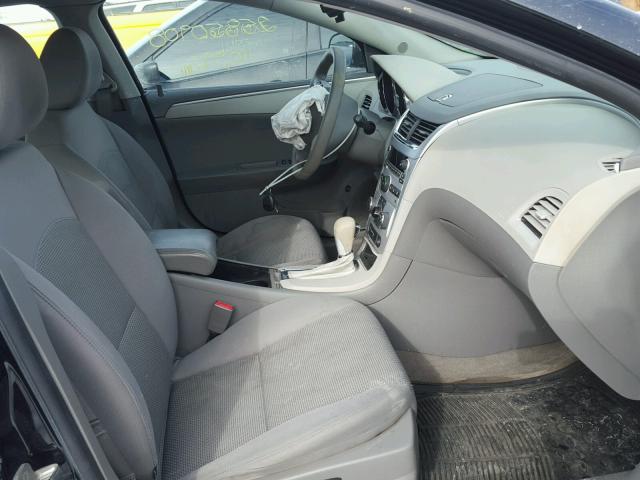 1G1ZB5E13BF272275 - 2011 CHEVROLET MALIBU LS შავი ფოტო 5