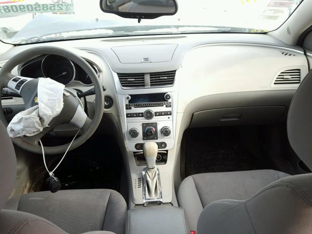 1G1ZB5E13BF272275 - 2011 CHEVROLET MALIBU LS შავი ფოტო 9