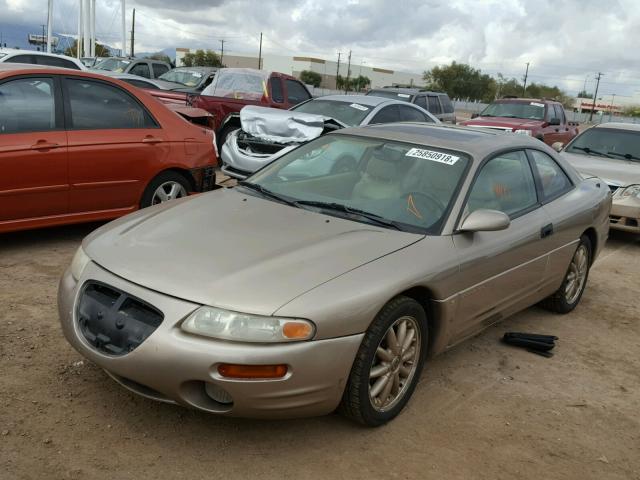 4C3AU52N5YE004030 - 2000 CHRYSLER SEBRING LX TAN photo 2